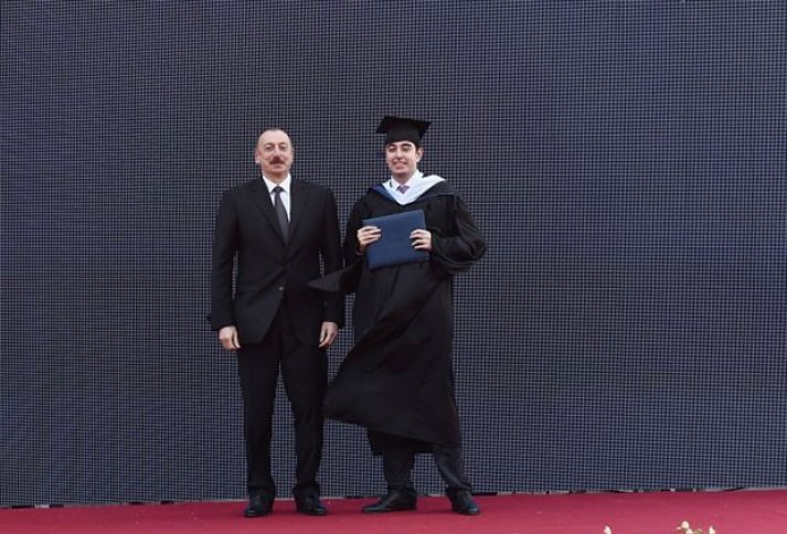 Heydər Əliyev məzun oldu - ADA Universitetində məzun günü keçirilib