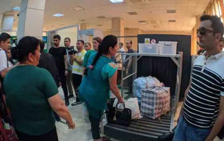 Gömrük: Siqaret və içki keçirənlərin qarşısını qanunla almaq mümkün deyil