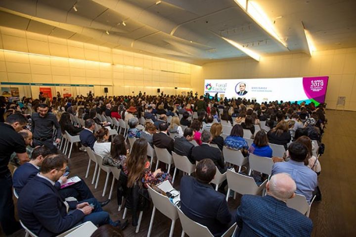 Beynəlxalq Bankın tərəfdaşlığı ilə “Fərqli fərdlər” Konqresi keçirilib