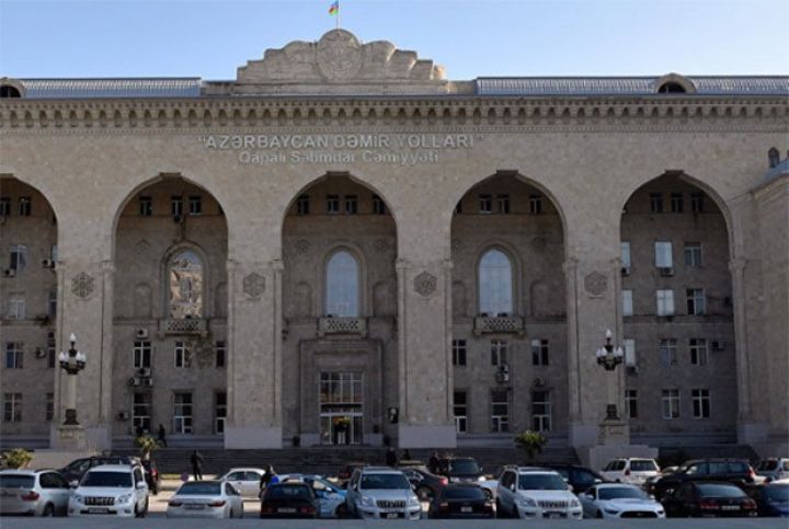 Azərbaycan dəmir yollarında pilotsuz taksi xidməti bu tarixdən tətbiq ediləcək