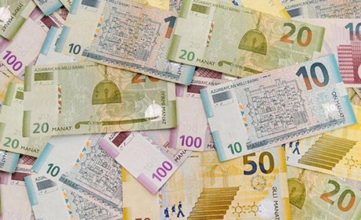 Xəzinə 15 milyon manat borc aldı