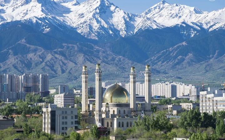 AZAL Mərkəzi Asiyanın ən gözəl şəhərlərindən birinə aviareys açır