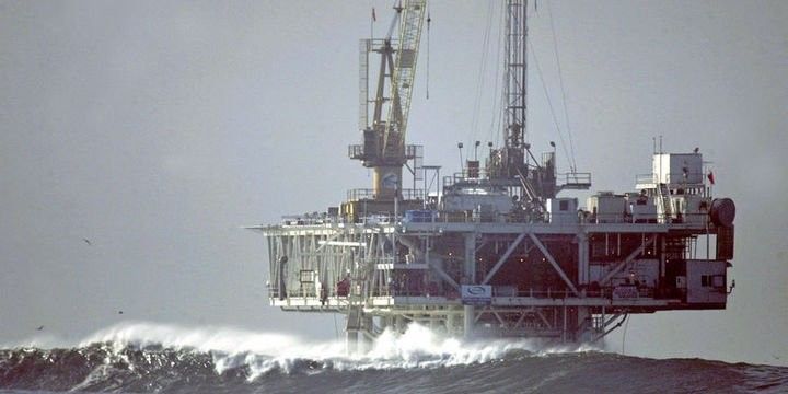 SOCAR hərəkətə keçib - 1700-dən çox neftçi təxliyə ediləcək