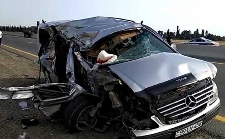 Dövlət Xidməti: Sərnişinlər qohum iddiası ilə işbazları müdafiə edirlər