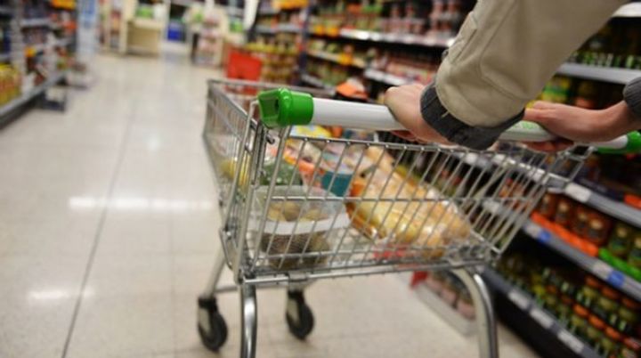 "Maaşlar artırsa bazarlarda qiymətlər qalxacaq" iddialarına cavab