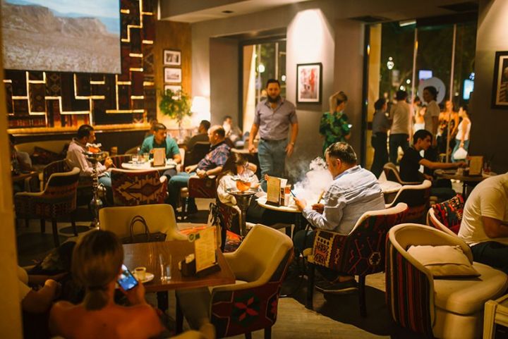 Azərbaycanın böyük şəhərlərində də restoran və kafelərin fəaliyyəti bərpa olunur