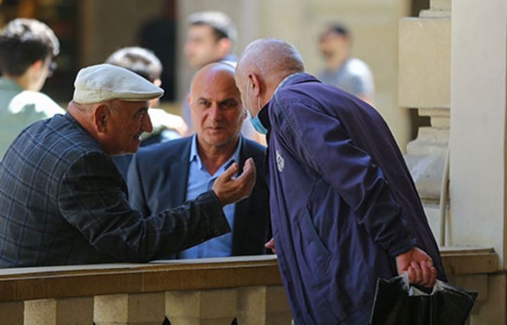 Pensiyaların orta aylıq məbləği 332 manata çatıb