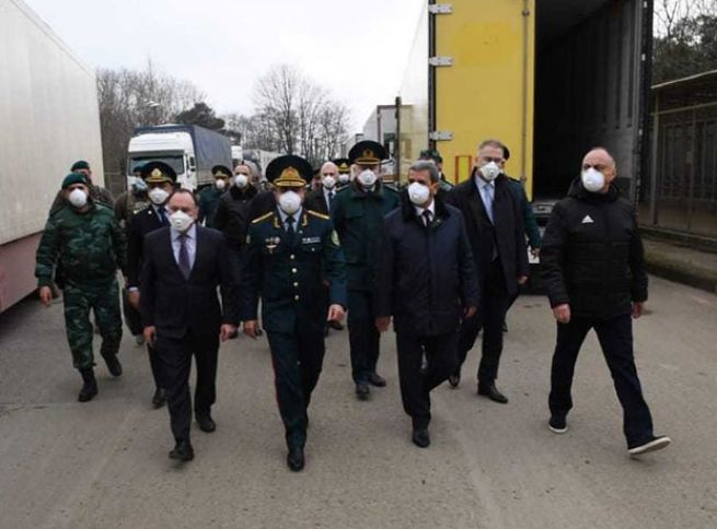 Azərbaycanın vəzifəli şəxsləri İranla sərhəddə 