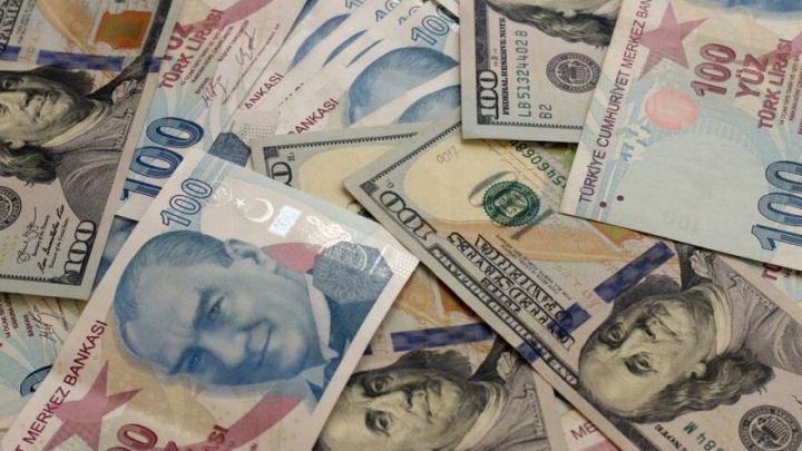 12 ay sonra dollar/TL məzənnəsinin 9,37 olacağı gözlənilir