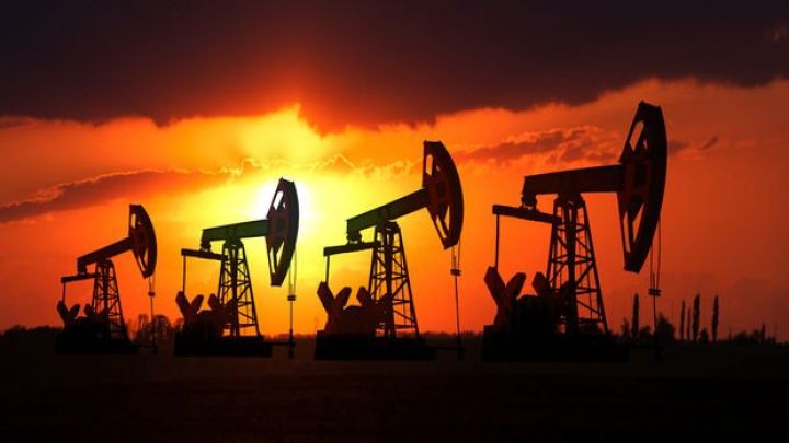 Neft bazarları OPEC+un qərarını gözləyir