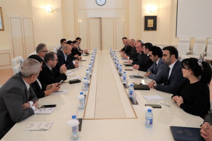Dövlət Xidmətində biznes assosiasiyalarının nümayəndələri ilə görüş keçirilib