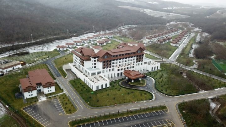 Bəstəkarlar, yazıçılar və rəssamlar üçün kotteclər istifadəyə verildi