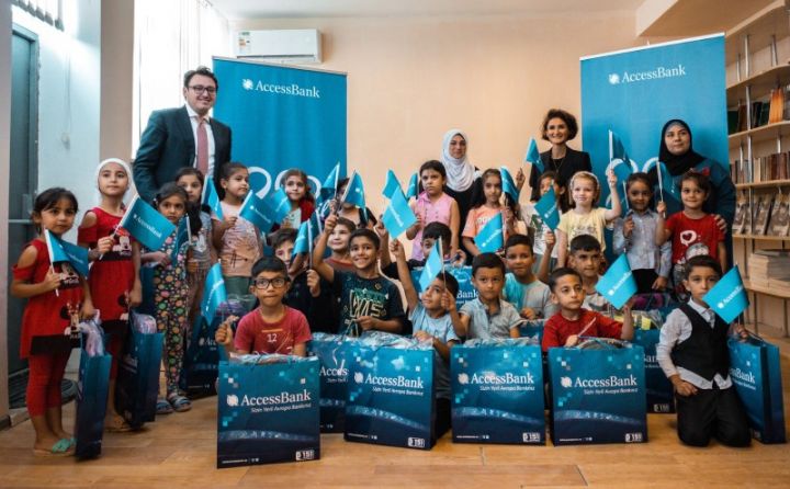 AccessBank-dan məktəblilər üçün xeyriyyə aksiyası