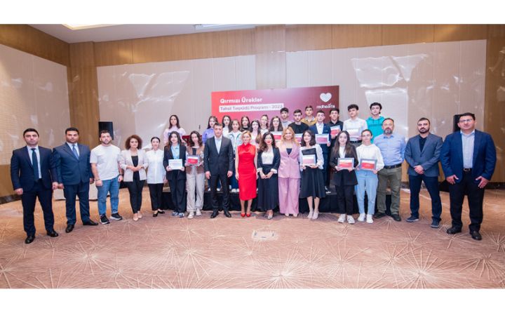 “Qırmızı Ürəklər Təhsil Təqaüd Proqramı-2023” ün qalibləri mükafatlandırıldı