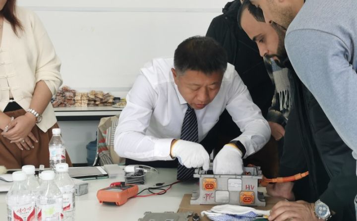 “Cahan Multibrend Servis”in ustaları hibrid və elektrik avtomobillər üçün Çində təlim keçdi