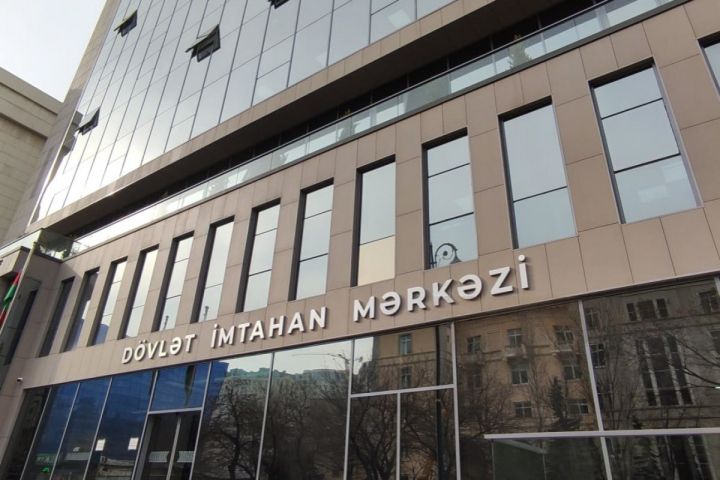 Ali məktəblərə və kolleclərə sənəd verənlərin sayı açıqlanıb