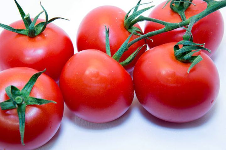 Qeyri-neft sektoru üzrə ixrac: Qızıl 1-ci, pomidor 2-ci, pambıq 3-cü yerdə qərarlaşıb