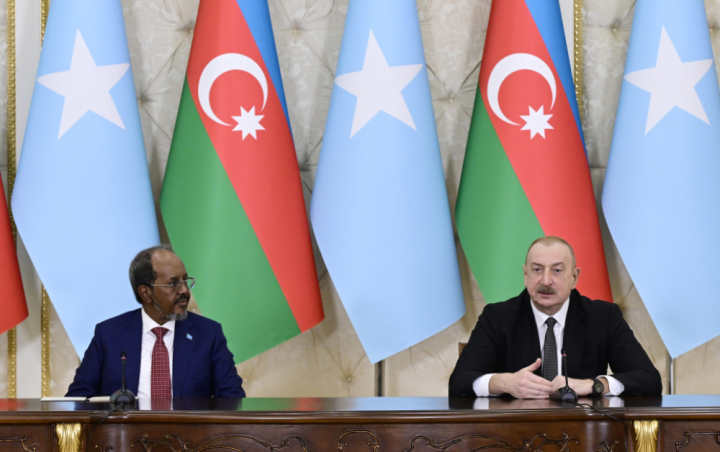 Əliyev və Şeyx Mahmud mətbuata bəyanatlarla çıxış ediblər