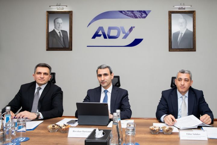 “Azərbaycan Dəmir Yolları” iri bank ilə müzakirələr apardı