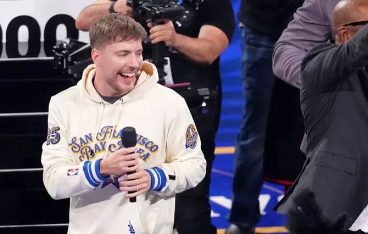 MrBeast, Despacito-nu "taxtdan salıb"