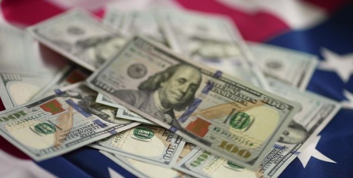 Qlobal bank ABŞ dollarının riskli aktivə çevrildiyini bildirib