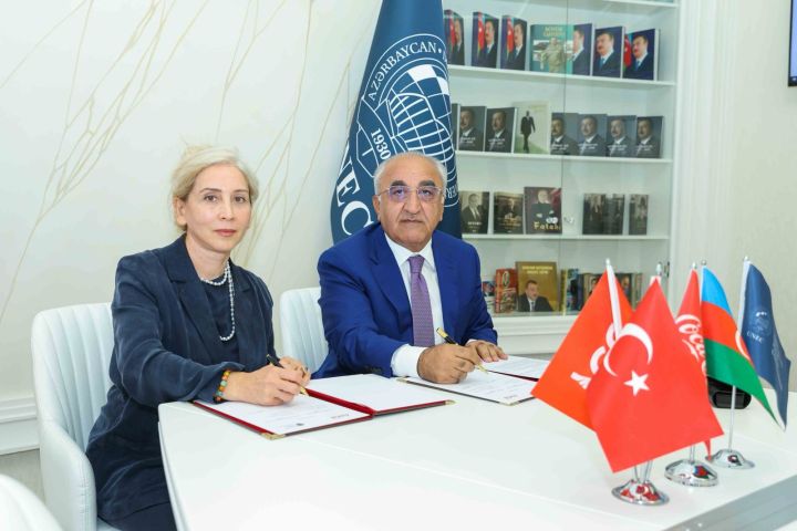 "Coca-Cola Azərbaycan" UNEC ilə memorandum imzalayıb