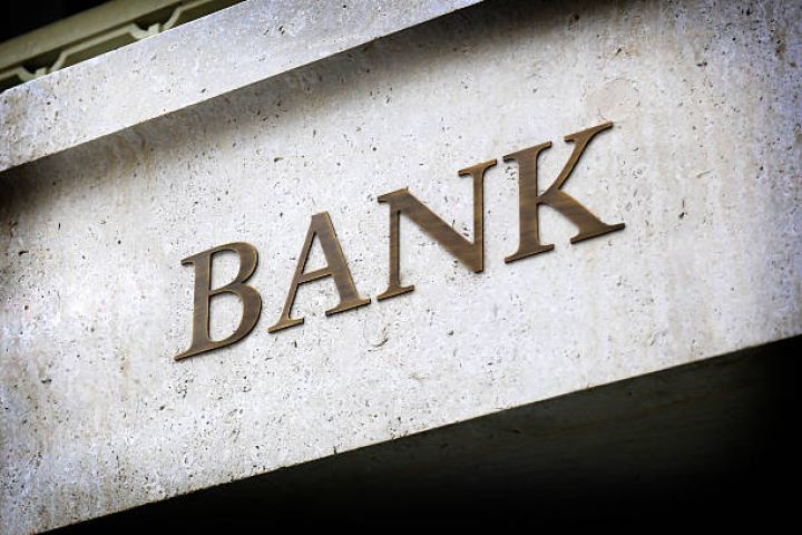 Bankların kredit portfeli cüzi artıb