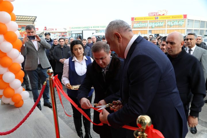 “Abşeron” Ticarət Mərkəzinin ərazisində avtovağzal xidməti təşkil edilib