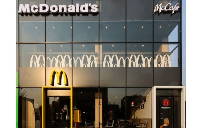 “İnşaatçılar” metrosunun yaxınlığında yeni “McDonald’s” restoranı açılıb - FOTO - VİDEO