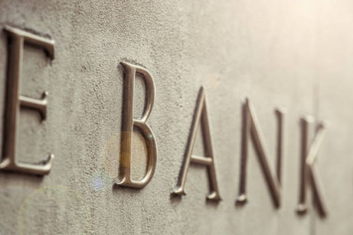 Azərbaycanda 5 bankın 9 aylıq qeyri-faiz gəlirləri 35 milyon manatdan çoxdur