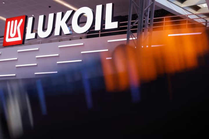 ABŞ "Rosneft" və "Lukoil"u "qara siyahı"ya saldı