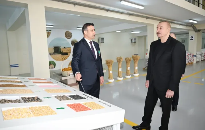 Prezident “Azera Toxumçuluq” şirkətinin müəssisəsində oldu