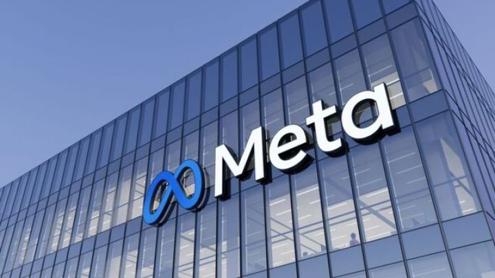 Meta-nın xalis mənfəəti kəskin azalıb
