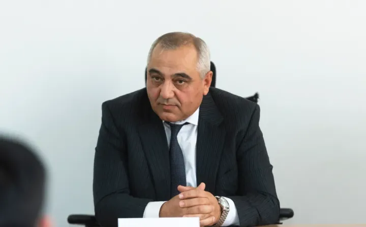 "Bir fermer köhnə fermasını söküb yerində modern ferma qura bilmir.  Yerli icra hakimiyyətləri imkan vermir"