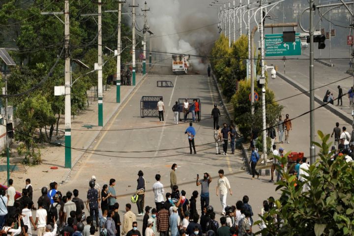 Nepalda sosial media qadağası ilə bağlı etirazlarda azı 14 nəfər ölüb