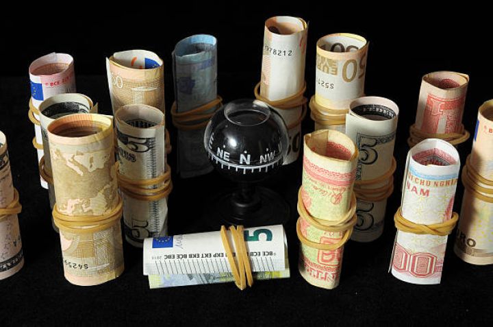 Rəsmi məzənnələr açıqlandı