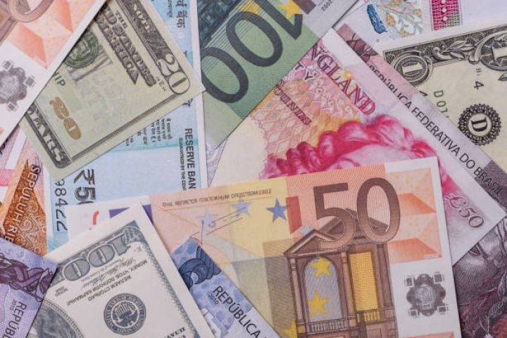 Rəsmi məzənnələr açıqlandı