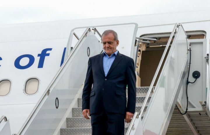 Pezeşkian Rusiyaya səfər edib