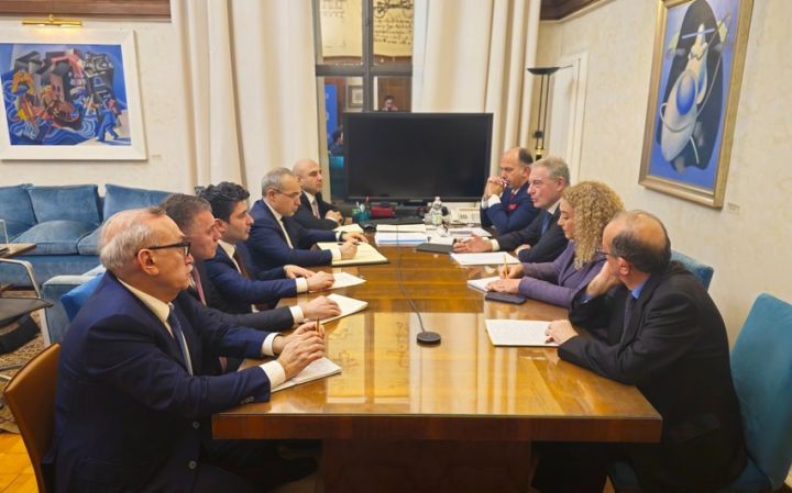 Azərbaycan İtaliya ilə birgə investisiya layihələrini müzakirə edib